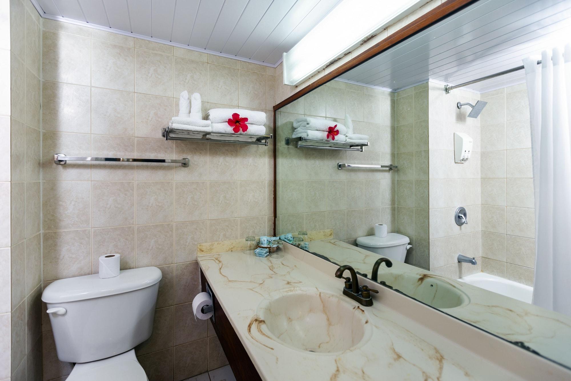 แกรฟตัน บีช รีสอร์ต Hotel Black Rock ภายนอก รูปภาพ