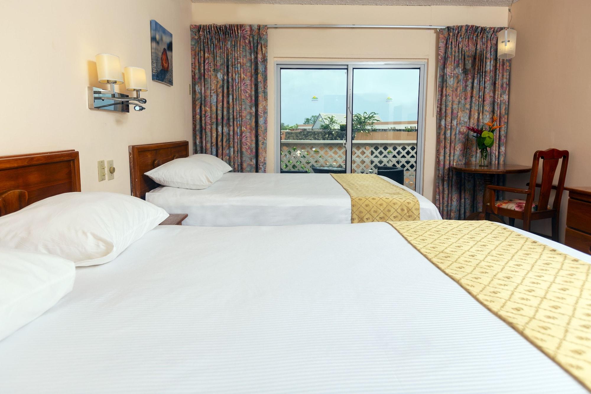 แกรฟตัน บีช รีสอร์ต Hotel Black Rock ภายนอก รูปภาพ