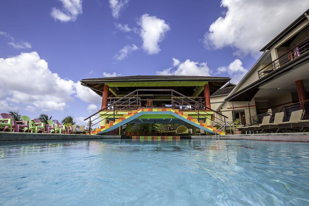แกรฟตัน บีช รีสอร์ต Hotel Black Rock ภายนอก รูปภาพ