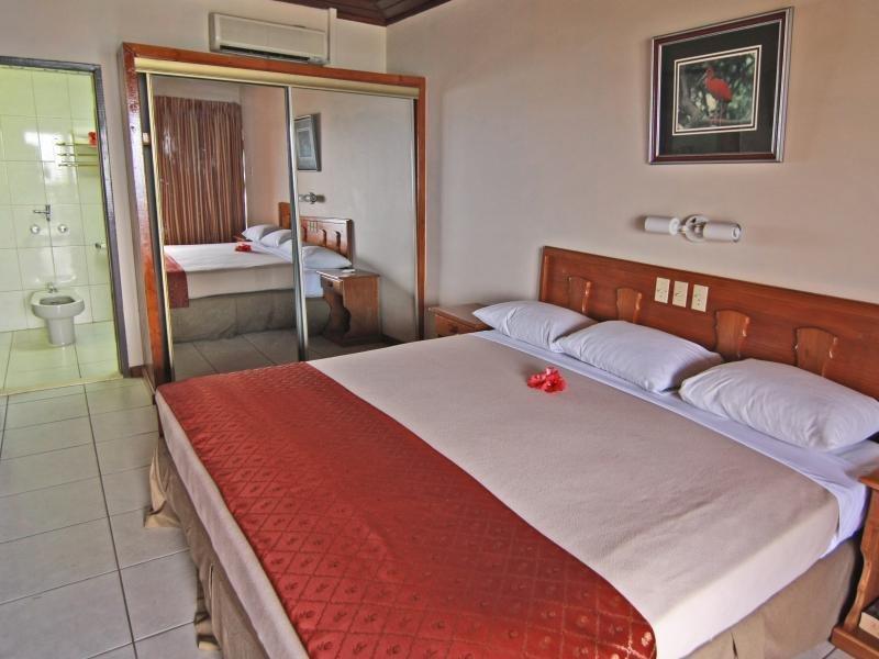 แกรฟตัน บีช รีสอร์ต Hotel Black Rock ภายนอก รูปภาพ