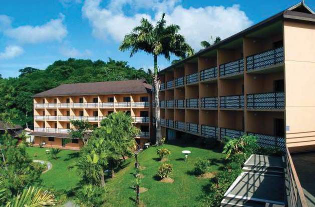 แกรฟตัน บีช รีสอร์ต Hotel Black Rock ภายนอก รูปภาพ