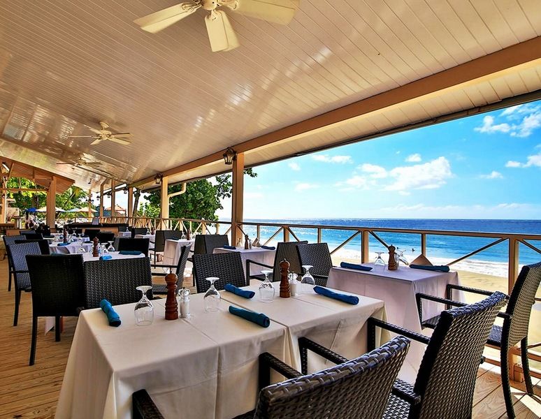 แกรฟตัน บีช รีสอร์ต Hotel Black Rock ภายนอก รูปภาพ