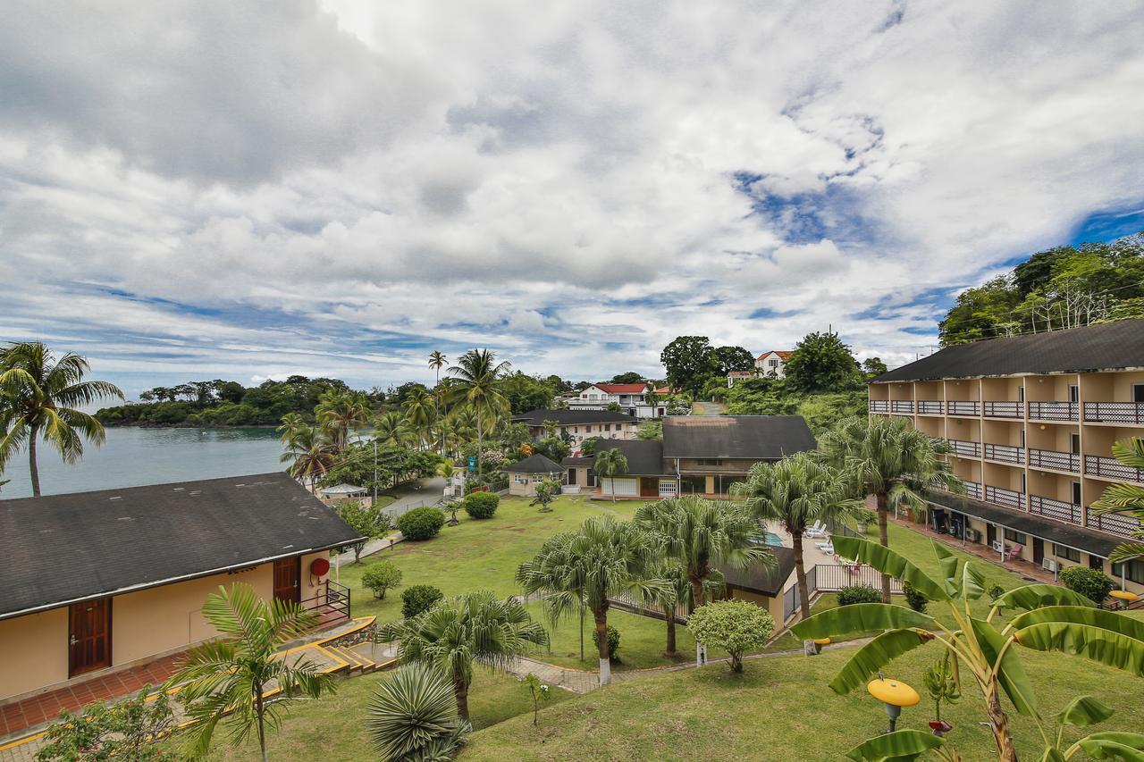 แกรฟตัน บีช รีสอร์ต Hotel Black Rock ภายนอก รูปภาพ