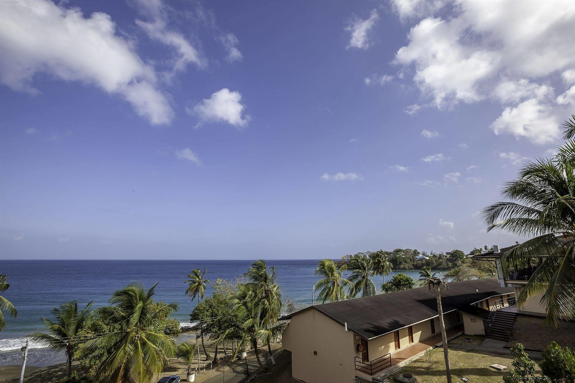 แกรฟตัน บีช รีสอร์ต Hotel Black Rock ภายนอก รูปภาพ