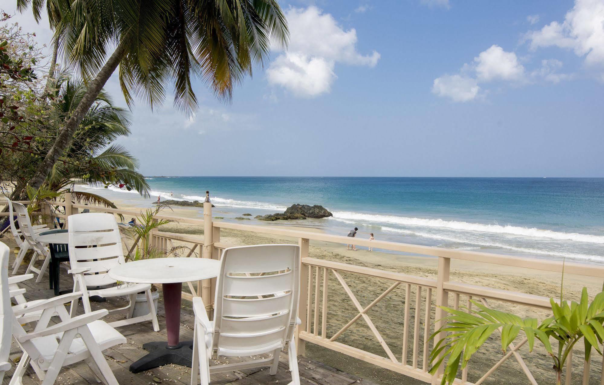 แกรฟตัน บีช รีสอร์ต Hotel Black Rock ภายนอก รูปภาพ
